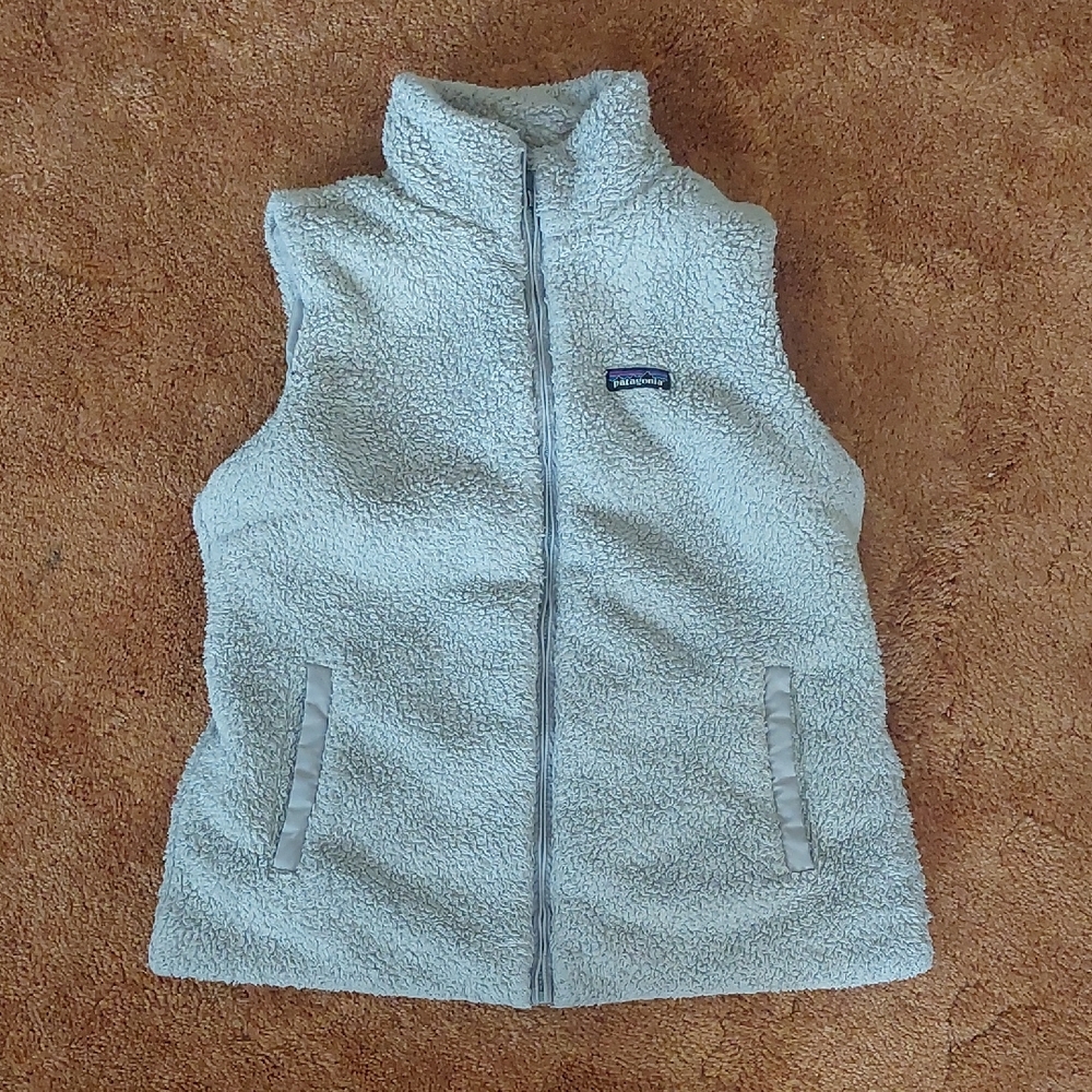 Patagonia Fleece Vest in Light Gray